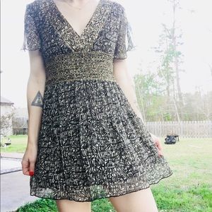 Chic shift dress!